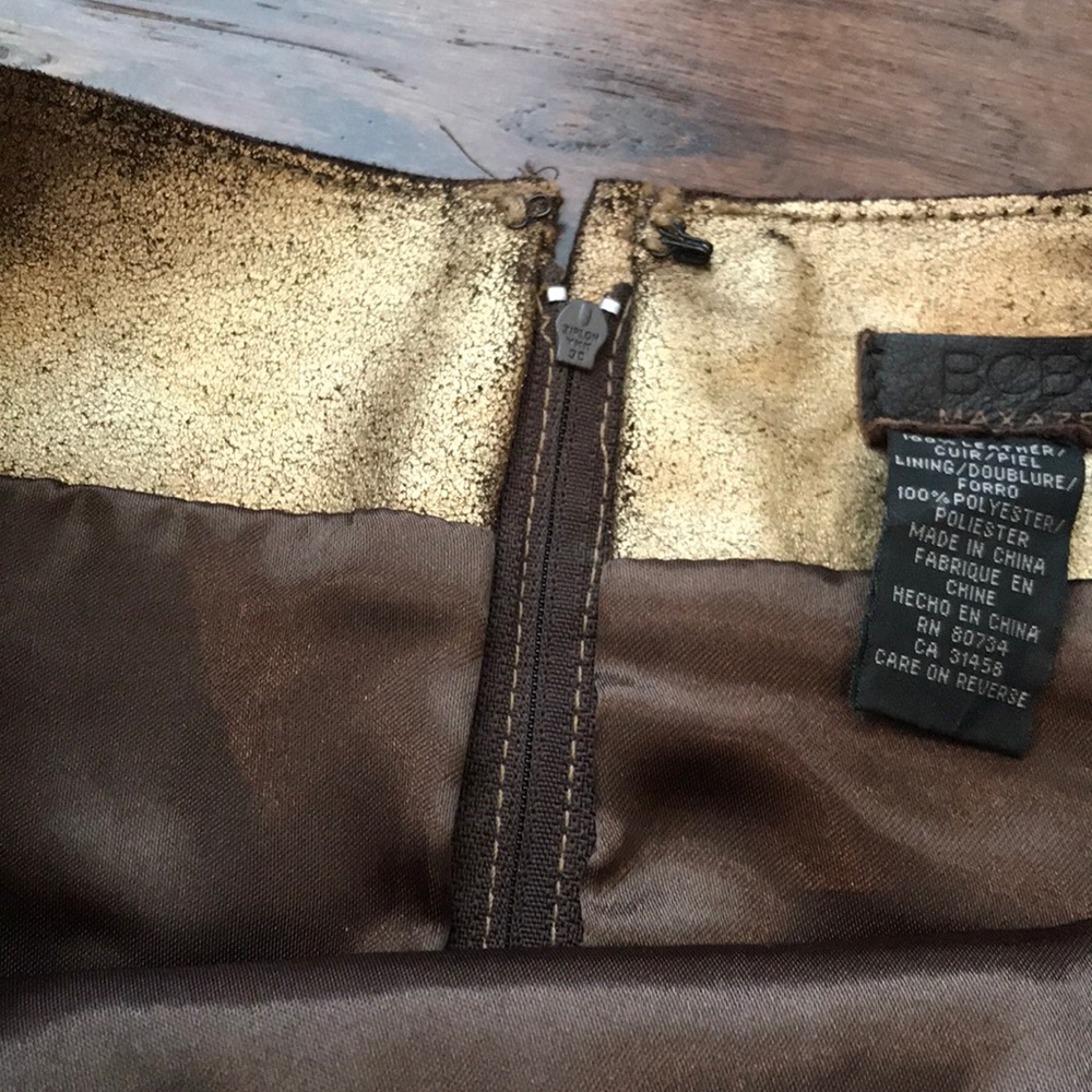 BCBG MaxAzaria Gold leather skirt - Picture 4 of 11